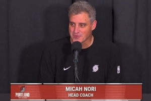 诺里：上赛季NBA一共才吹27次假摔&今晚就吹了4次 NBA干得漂亮