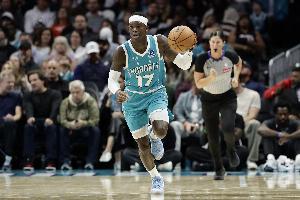 施罗德:小时候每天练球六七小时 为了进NBA牺牲了很多玩乐时间