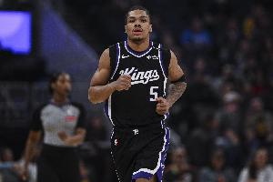 攻传俱佳难挽败局！阿卡夫26投13中狂砍34分6板14助2断