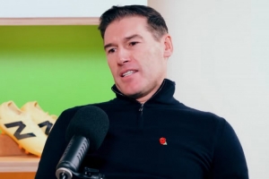 巴里回忆偷出租车被抓：喝完酒想吃麦当劳，结果开了出租车就走