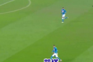 国米大战那不勒斯名场面：玄学贝大师故意一漏为劳塔罗制造杀机