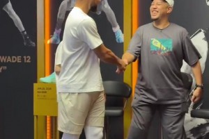 从2019年牵手到2026年自拍，小七和库里的奔现终于圆满了