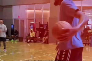 “社媒圈最活跃的那个男人终于来到抖音来整活了”