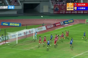 又一脚世界波！厦门队刘项荣禁区外围远射将比分扩大到3-0