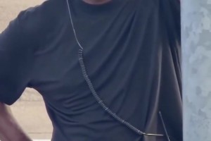 “篮球之神”乔丹现身纳斯卡赛场，赛后和车队人员现场交流