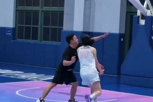 85分！女生打全场拿这么多分什么水平？