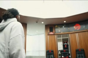 你认为如今NBA的门面是谁？ 美国杨毅：文班亚马！！