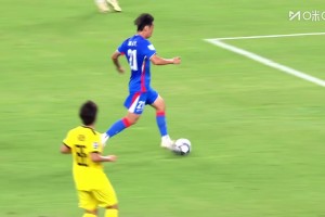 这球漂亮！徐皓阳一条龙破门，申花1-0领先淡滨尼