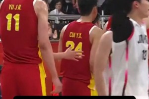 于嘉点评：中国男篮路还很长…希望能正视差距，找到自己该做的事