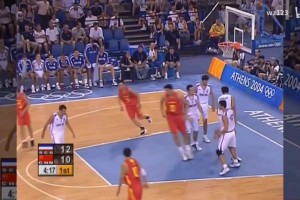 “姚“有引力！姚明国际赛场的一打多时刻！