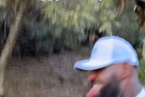 高尔夫是人间良药！詹姆斯自拍热舞＆吐舌头：快乐星期天！