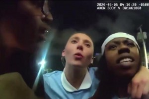 WNBA球员在夜店外被捕 佩奇就在旁边 还被电击枪指+警告