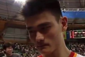 20岁时被问有没有实力打NBA？姚明斩钉截铁回应：有！