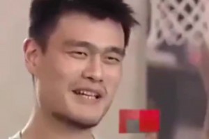 姚明此前：兴你打成这样 不兴别人说啊 唯一办法是把比赛打好