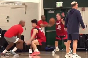 还是没能留下啊！河村勇辉之前快船训练营防守、运控训练都很卖力