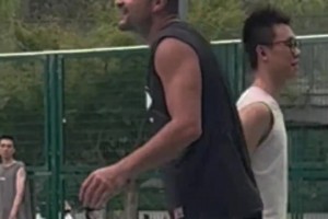 谁说对抗的时候不能与人共舞了？看看西热力江的球场艺术