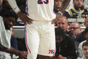 于嘉：NBA开赛一周有多位球员受伤 让人感慨詹姆斯的身体保障