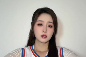 女主播果果：哎 雷霆快伤出一套首发阵容了 太难了