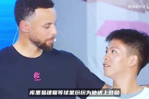 爆火全网独臂少年！张家城出战大学生篮球联赛，标志性三分太燃了